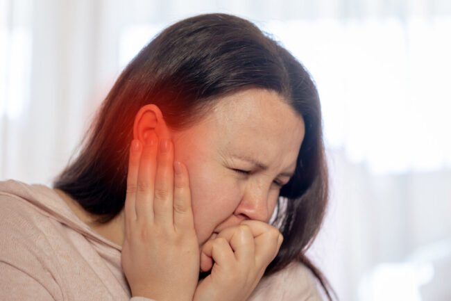 Dolor de Oído Agudo, Crónico y Otitis: Guía Completa para Identificar y Tratar el Dolor