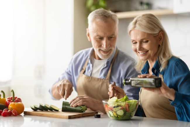 Consejos fisicos para mayores en casa: Una guía paso a paso 