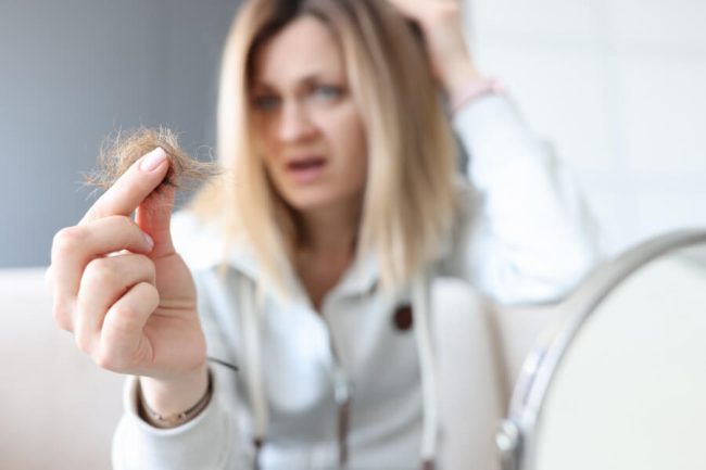 Postpartum Hair Loss: Natural Remedies and Nutritional Support