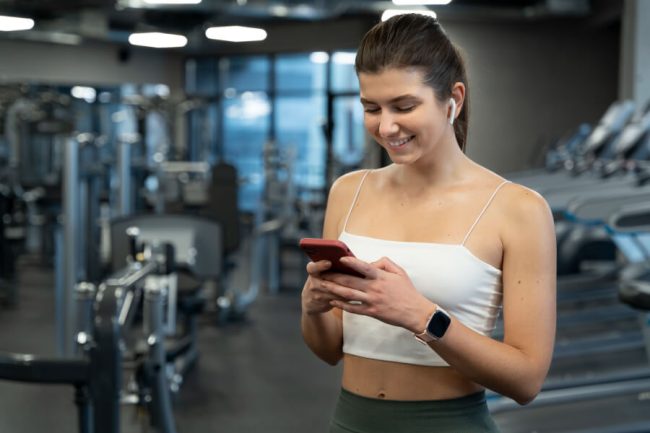 Best Fitness Apps for Women: Best 8 in Spain 2024