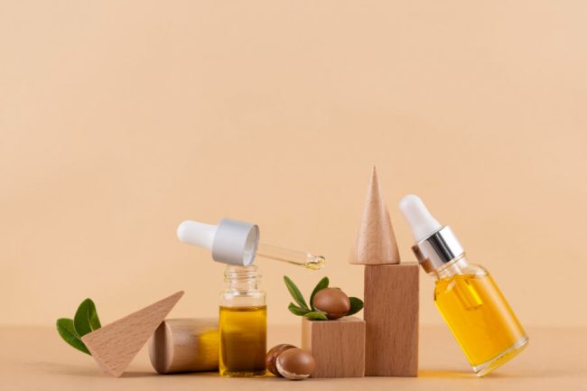 Natural Oil Against Gray Hair and Hair Loss: 7 Strong Facts