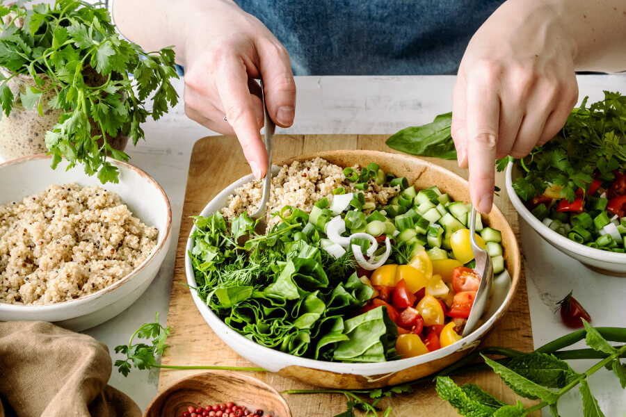 Low-Carb Diets vs. Plant-Based Diets: 3 Effective Benefits