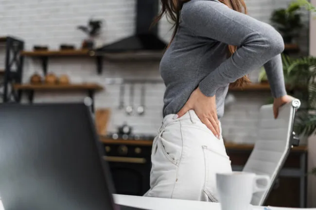 Causas Comunes del Dolor de Espalda – Tipos y Tratamiento