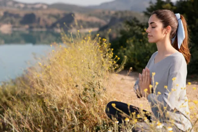 How Mindfulness Meditation Helps Combat Depression & Anxiety