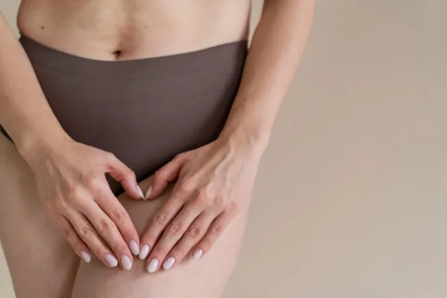 Natural Relief for Vaginal Dryness: 4 Uses of Essential Oils